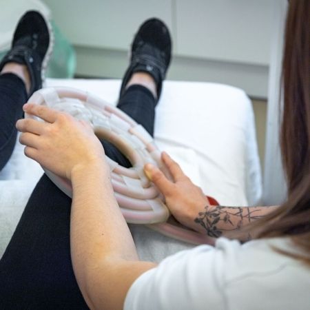 Massagetechnik mithilfe eines Instrumentes