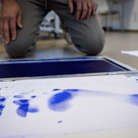 Abdruckfläche in blau für Fußabdrücke