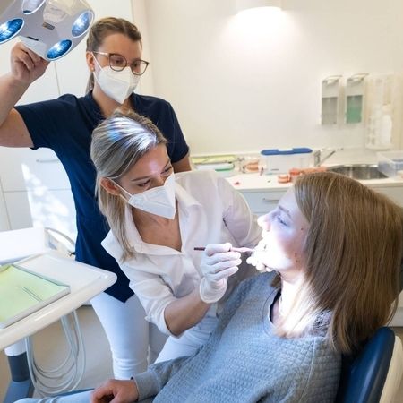 Unsere Ordination - Behandlung eines Patienten