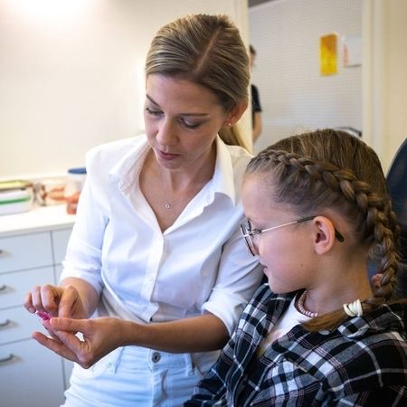 Unsere Ordination - Behandlung eines Kindes