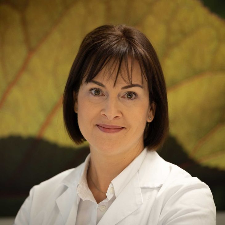 Dr. Vera Ferincz
